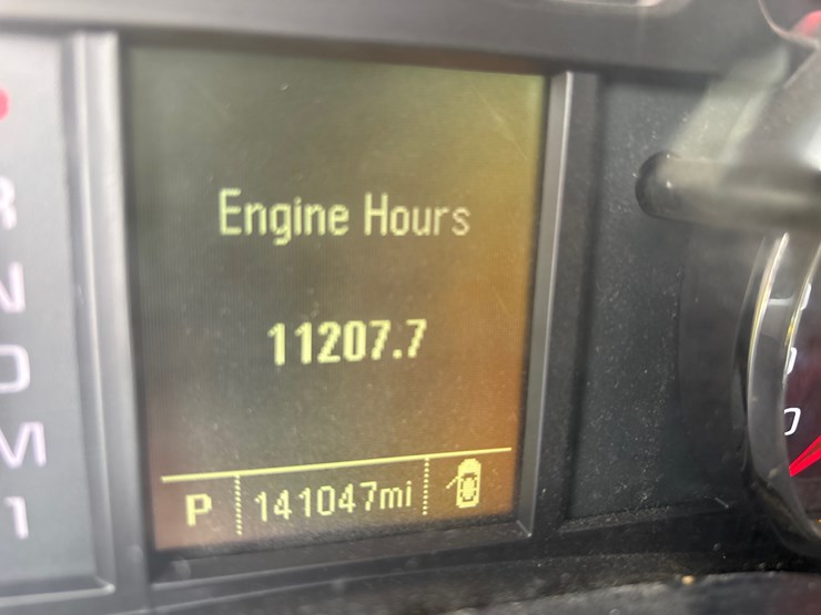 2016-chevrolet-3500hd-image-13