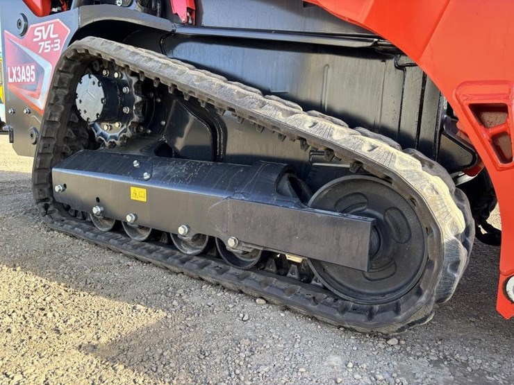 2024-kubota-svl75-3-image-17