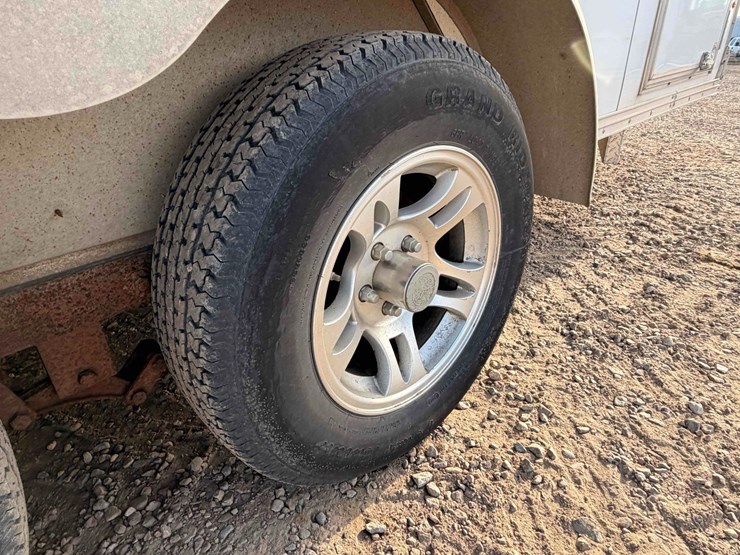 2015-alcom-llc-enclosed-trailer-image-19