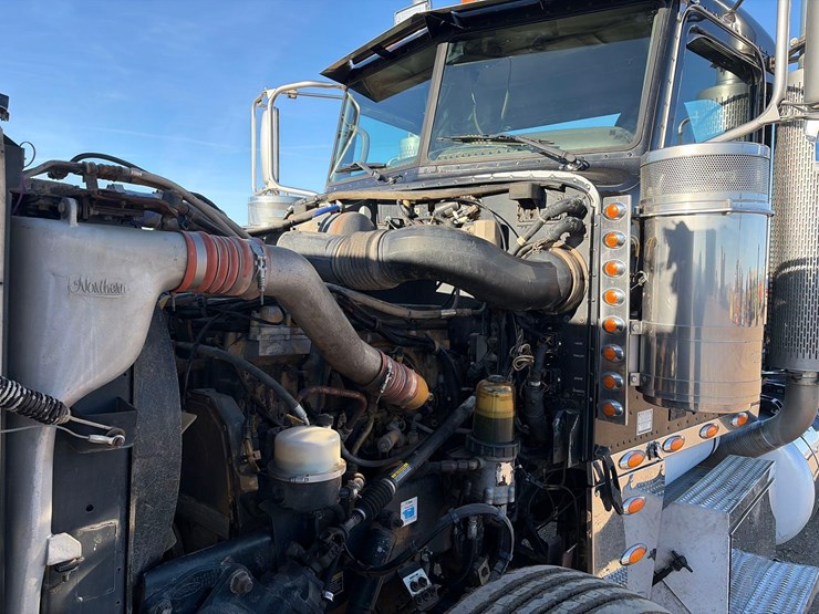 2007-peterbilt-379-image-15