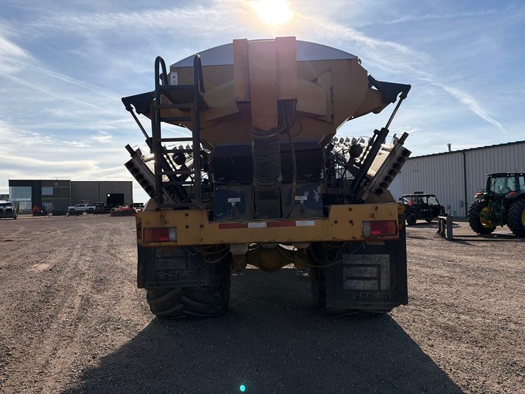 2006-agco-terragator-8104-image-7