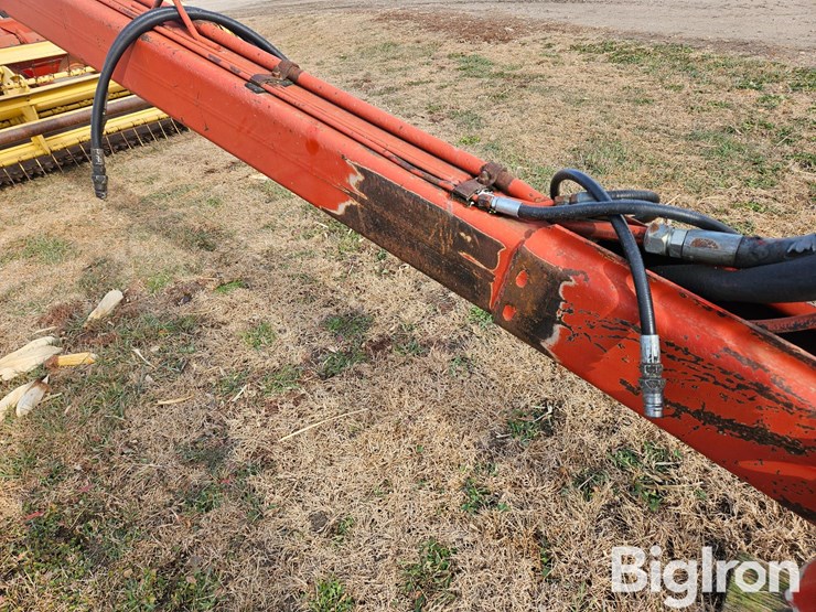 new-holland-116-image-10