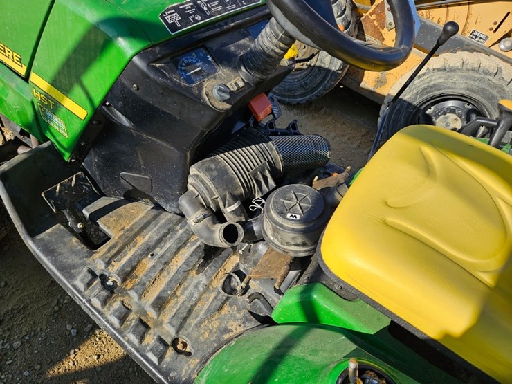 john-deere-2305-image-7
