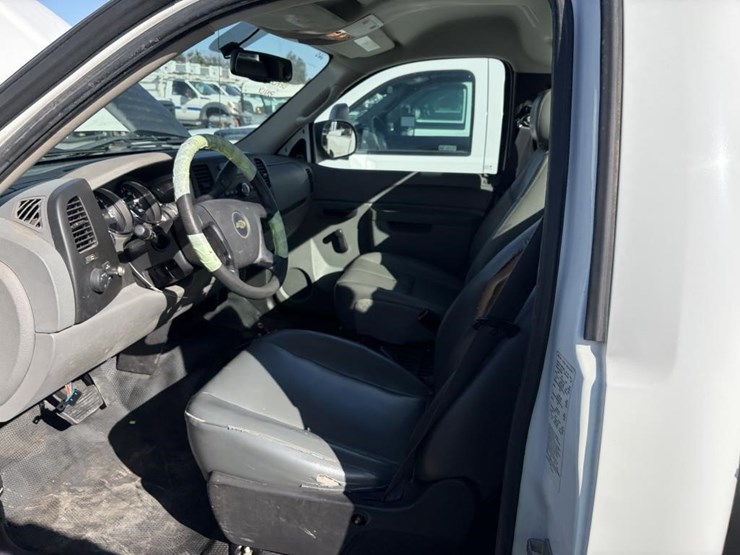2011-chevrolet-2500-image-7