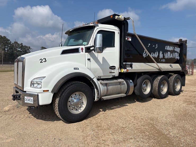 2023-kenworth-t880-image-1