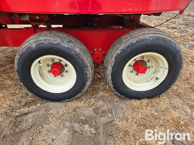 new-direction-804-series-4-vertical-feed-mixer-wagon-w/scale-image-11