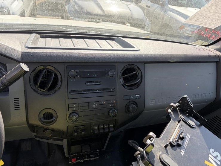 2013-ford-f250-image-13