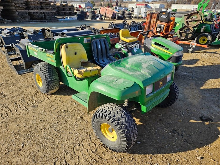 john-deere-turf-gator-image-7