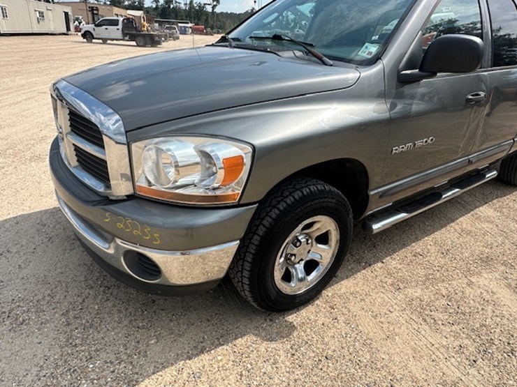 2006-dodge-ram-1500-image-15