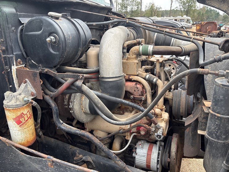 #1828-•-international-s-series-|-for-parts/repairs-|-title-delay-image-6