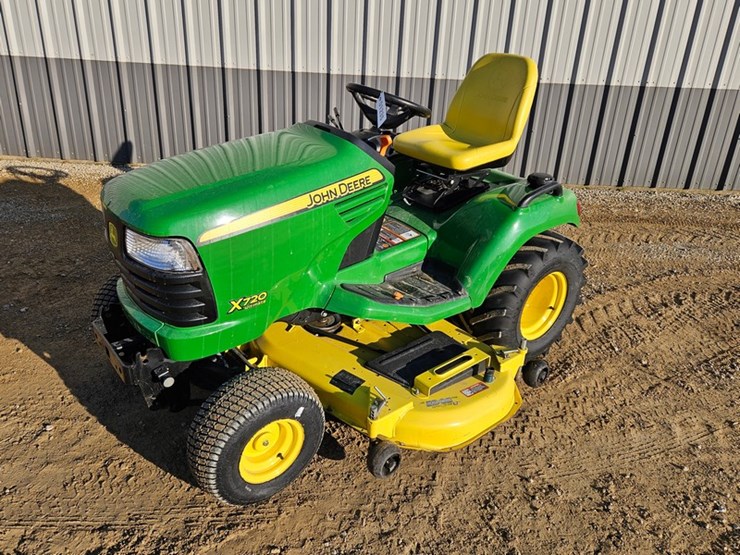 2012-john-deere-x720-image-1