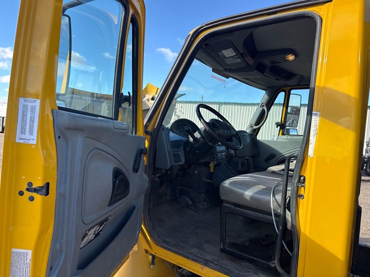 2007-international-4000-image-14