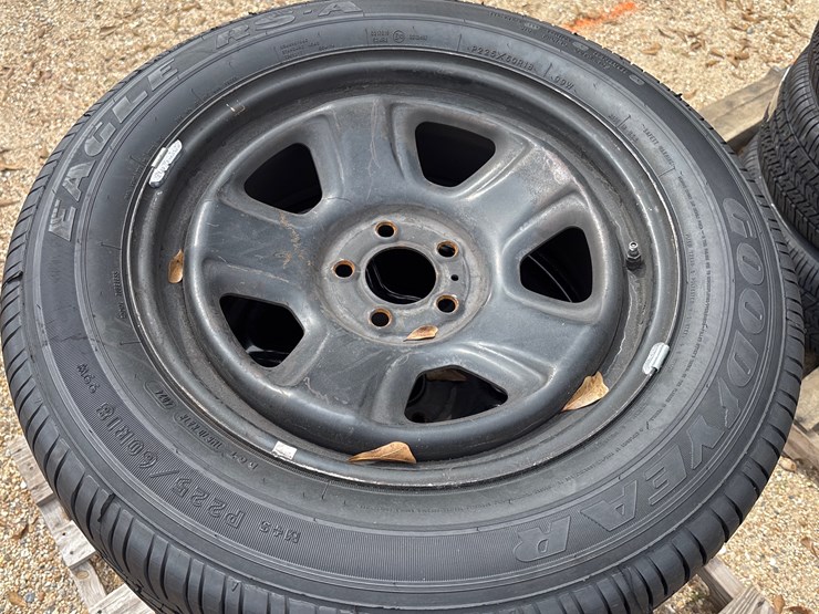 #1601-•-4-goodyear-eagle-tires-and-rims-image-3