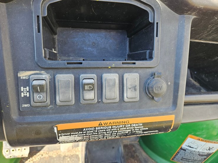 2012-john-deere-gator-image-14