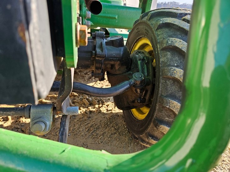2018-john-deere-1025r-image-11