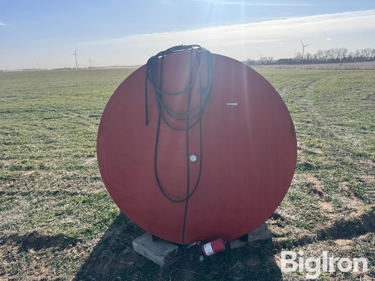 1000-gallon-fuel-trailer-image-2