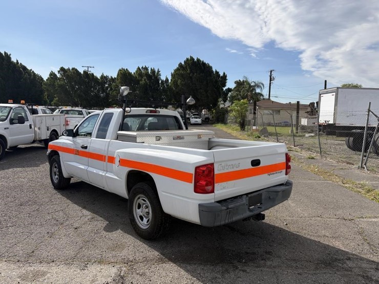 2007-dodge-dakota-image-4