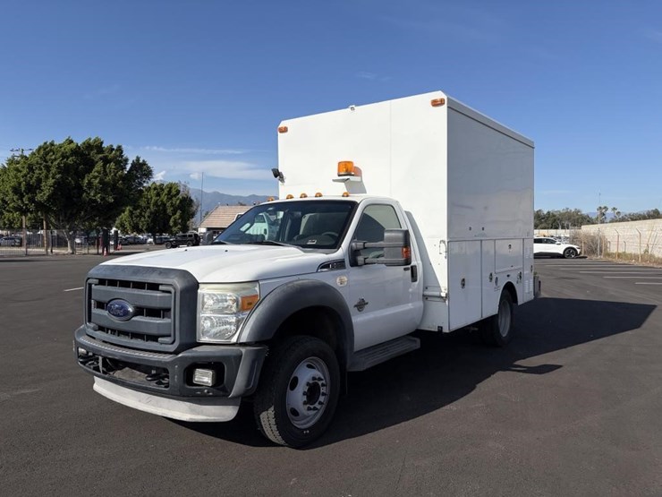 2012-ford-f550-sd-image-1