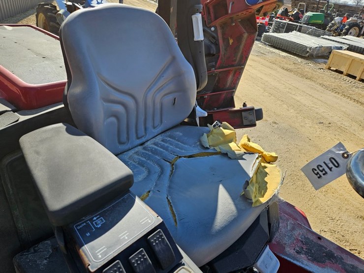 #155-•-toro-ground-master-4000d-4x4-wide-area-mower-image-9