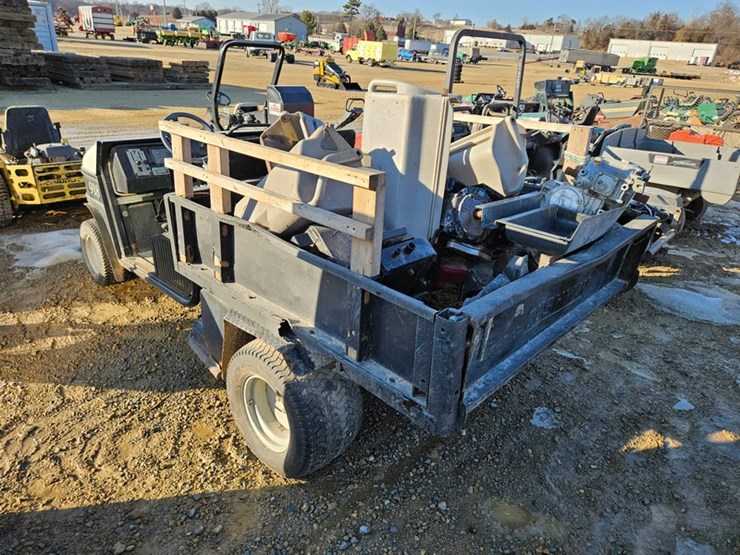 #125-•-cushman-turf-truck-image-3