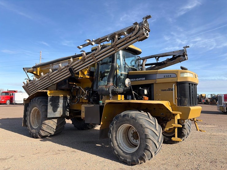 2006-agco-terragator-8104-image-2