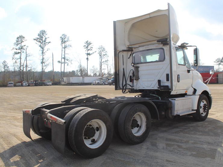 2016-international-prostar-image-3