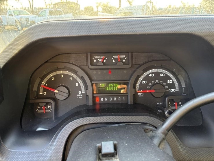 2010-ford-e350-image-15