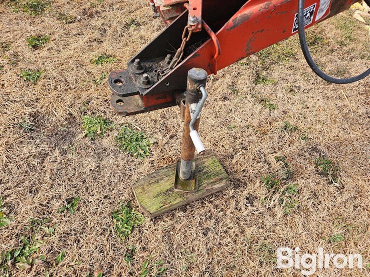 new-holland-116-image-9