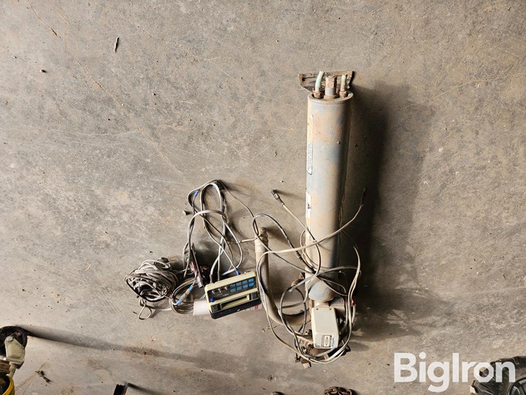 hiniker-anhydrous-ammonia-monitoring-&-control-system-image-4