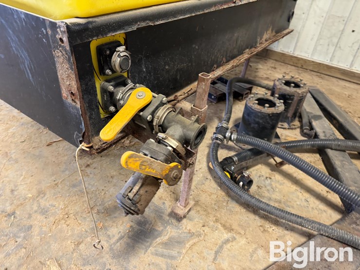 demco-side-quest-500-gal-saddle-tanks-image-19