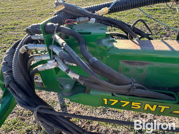 2020-john-deere-1775nt-image-14