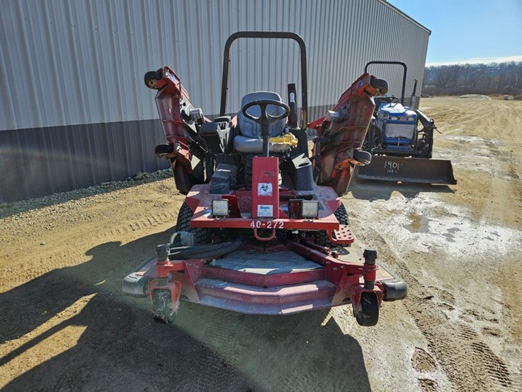 #155-•-toro-ground-master-4000d-4x4-wide-area-mower-image-8