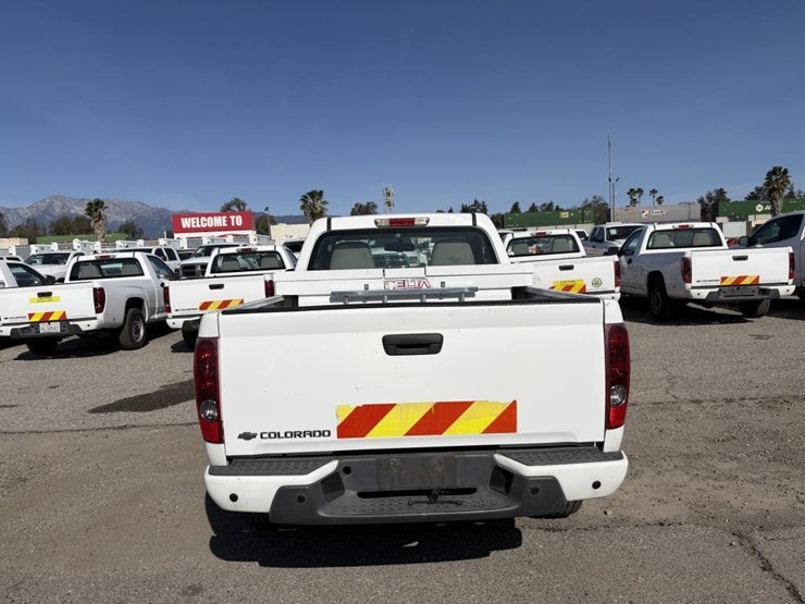 2011-chevrolet-colorado-image-6