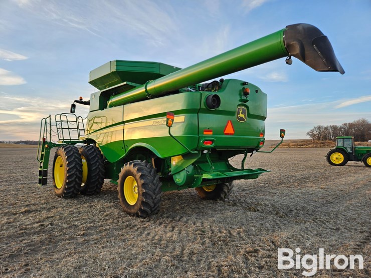 2017-john-deere-s660-image-7