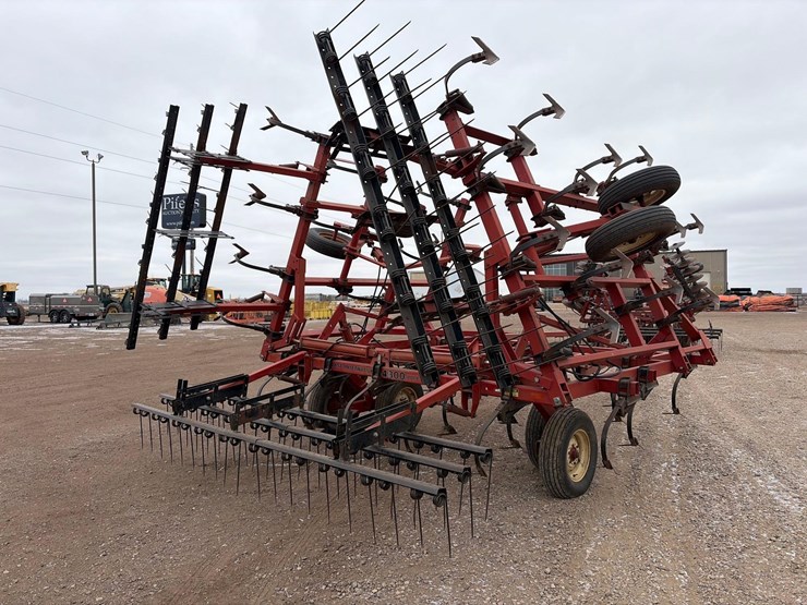 case-ih-4800-image-3