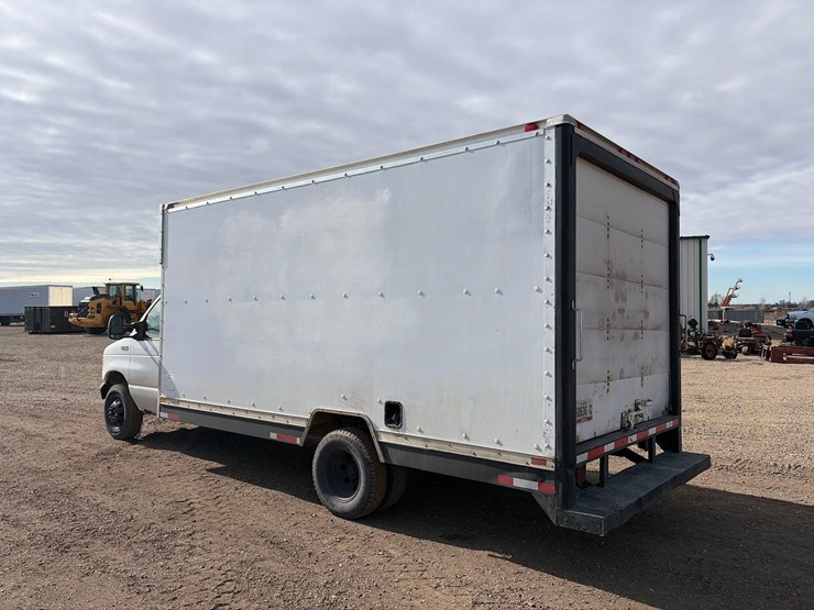 2003-ford-e450-image-4