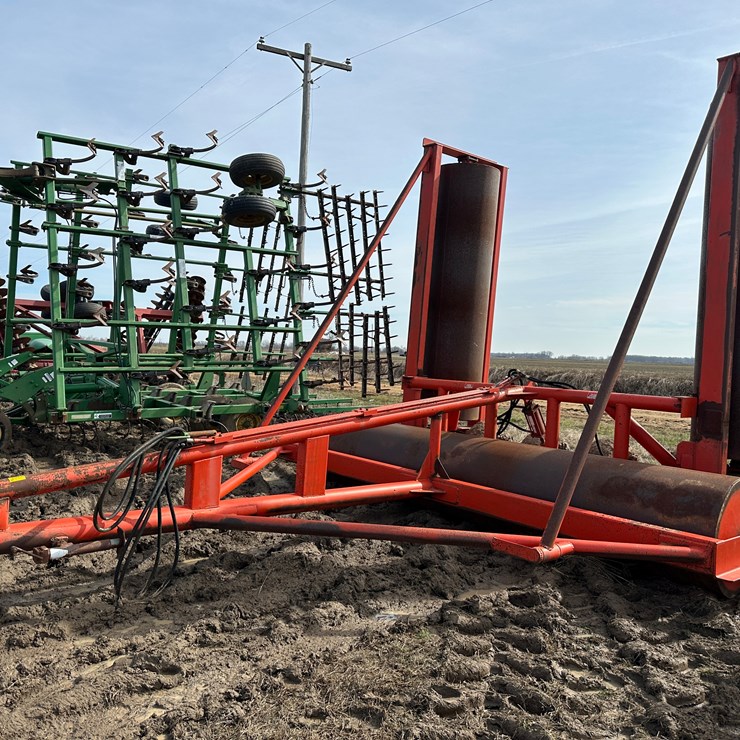 #39187 • Fair Oaks MFG 32' Smooth Roller