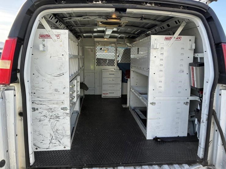 2008-chevrolet-express-3500-image-29