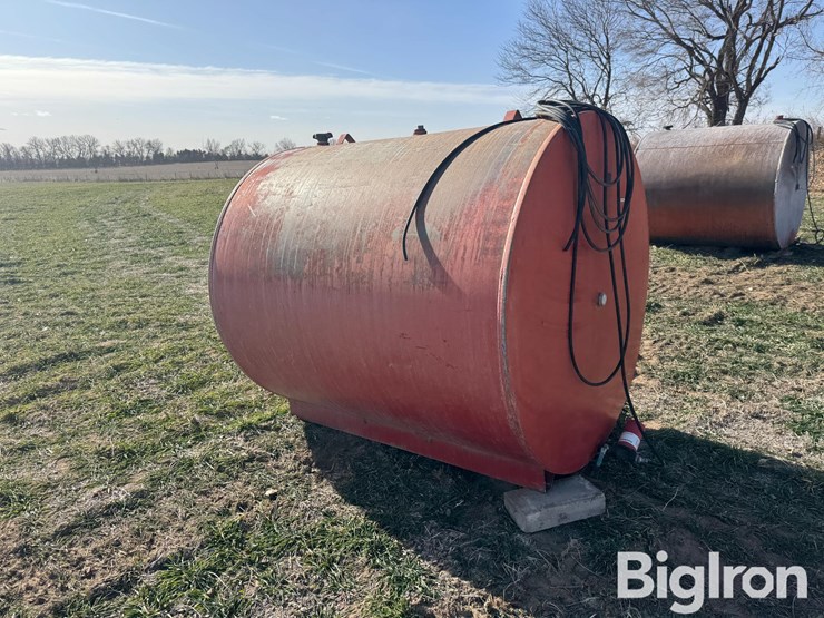 1000-gallon-fuel-trailer-image-3