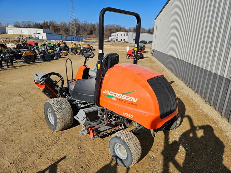 #166-•-jacobsen-lf550-fairway-mower-image-17