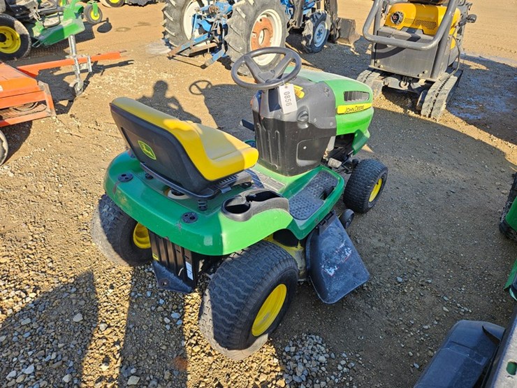 john-deere-100-image-5