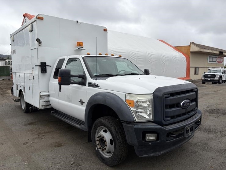 2012-ford-f550-image-2