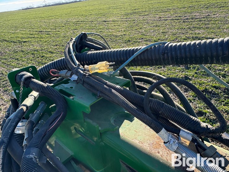 2020-john-deere-1775nt-image-16