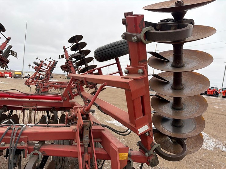 case-ih-3900-image-16