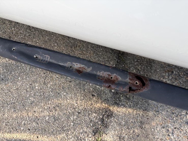 2011-chevrolet-2500-image-32