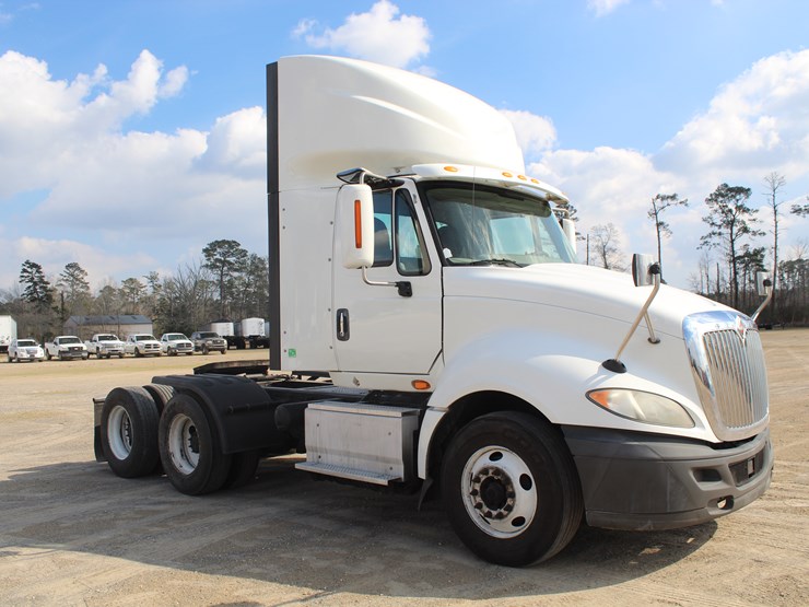 2016-international-prostar-image-2