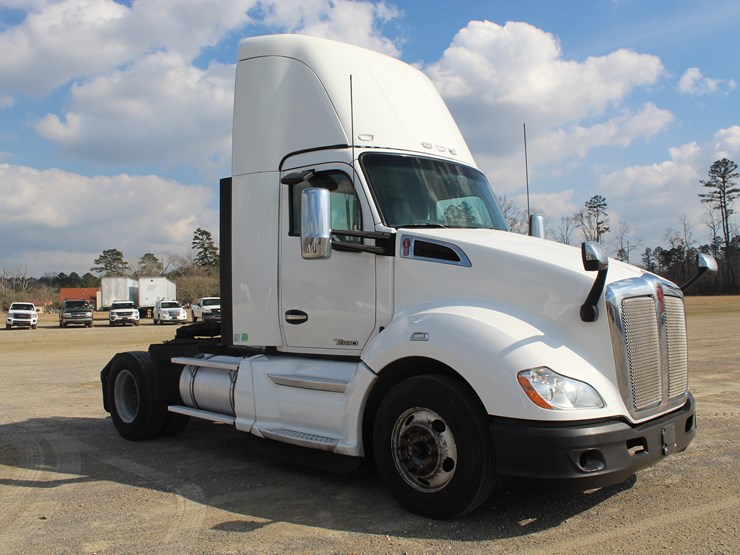 2006-kenworth-t680-image-2