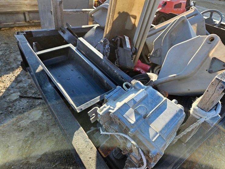 #125-•-cushman-turf-truck-image-11