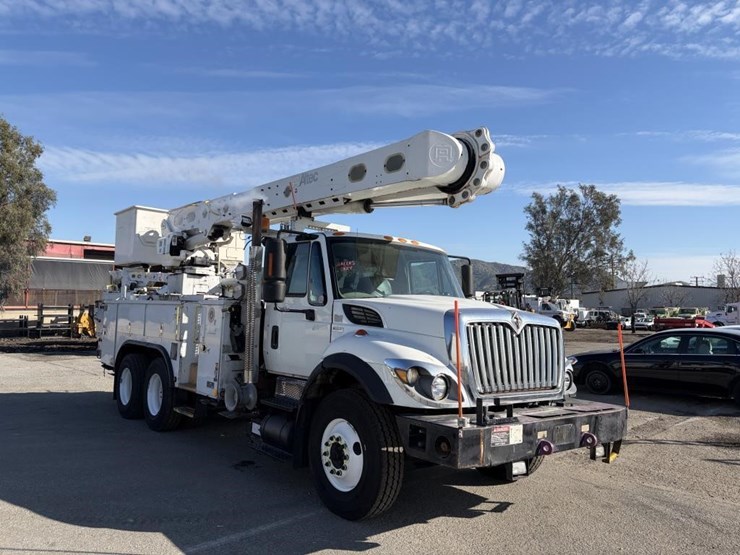 2012-international-workstar-7400-image-2