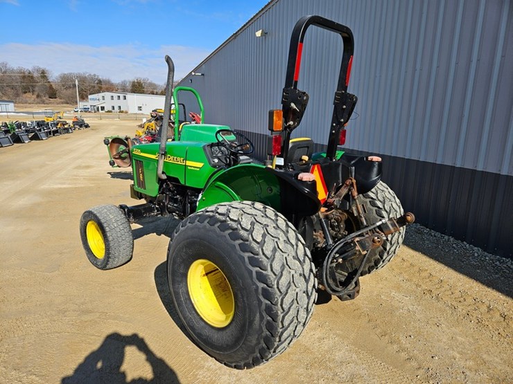 john-deere-5205-image-3